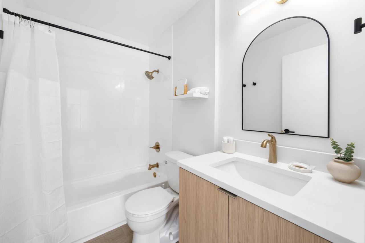 M Lake Worth Beach: Modern Villas with Retro Charm Near Palm Beach Exterior photo