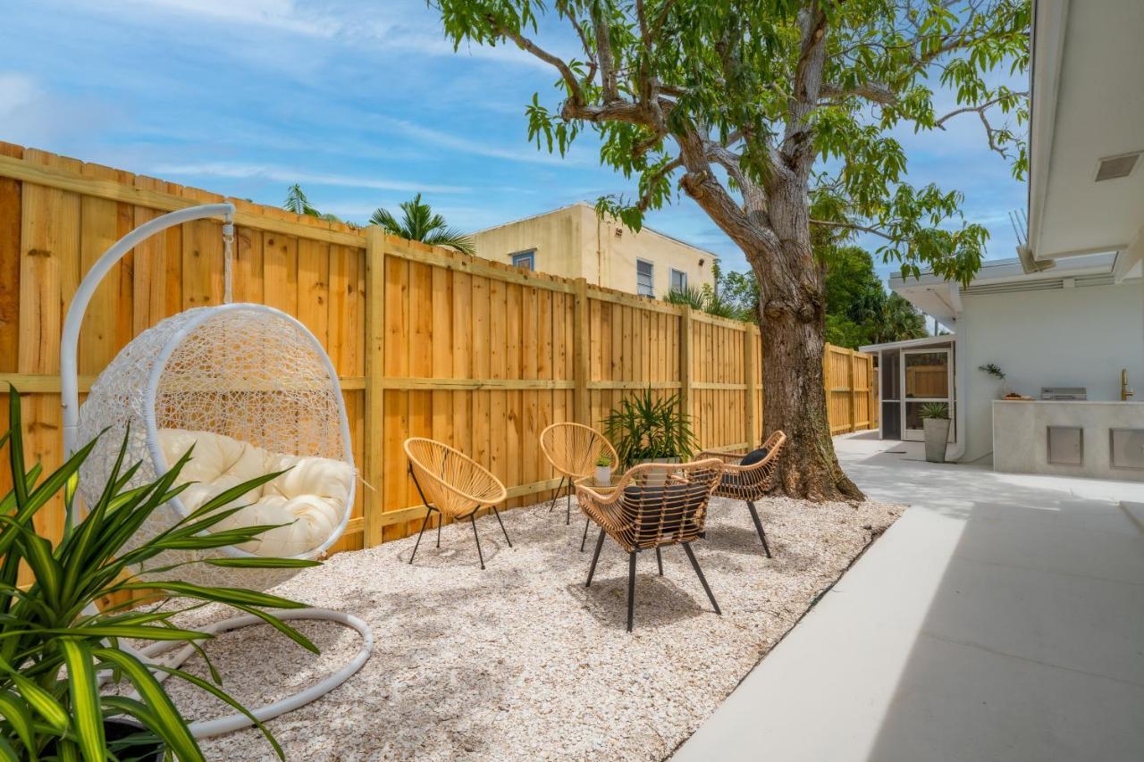 M Lake Worth Beach: Modern Villas with Retro Charm Near Palm Beach Exterior photo