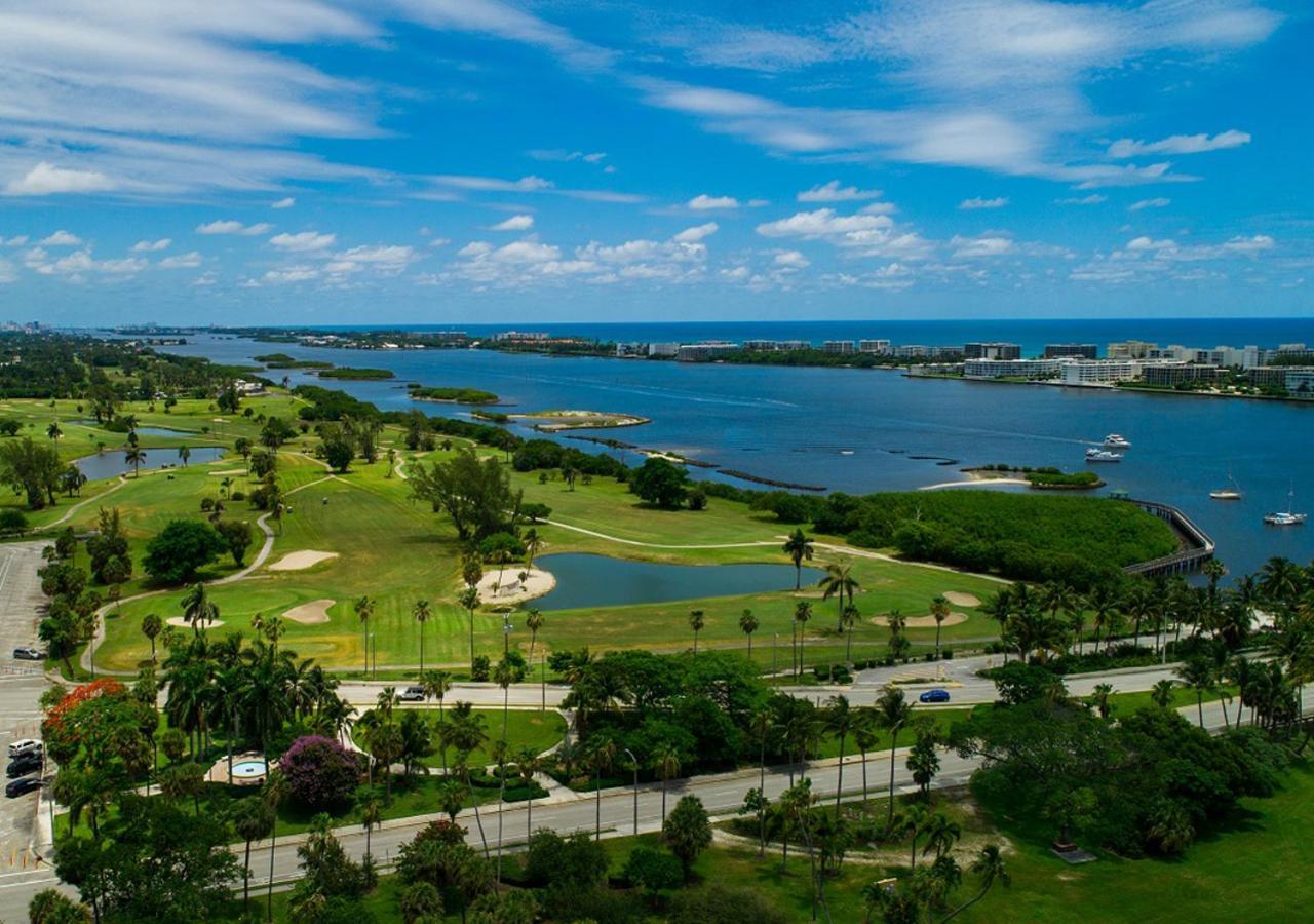 M Lake Worth Beach: Modern Villas with Retro Charm Near Palm Beach Exterior photo